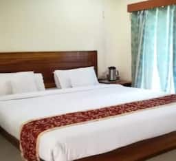 Semi Deluxe Room